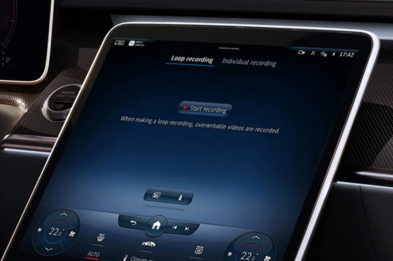 Display showing dashcam footage
